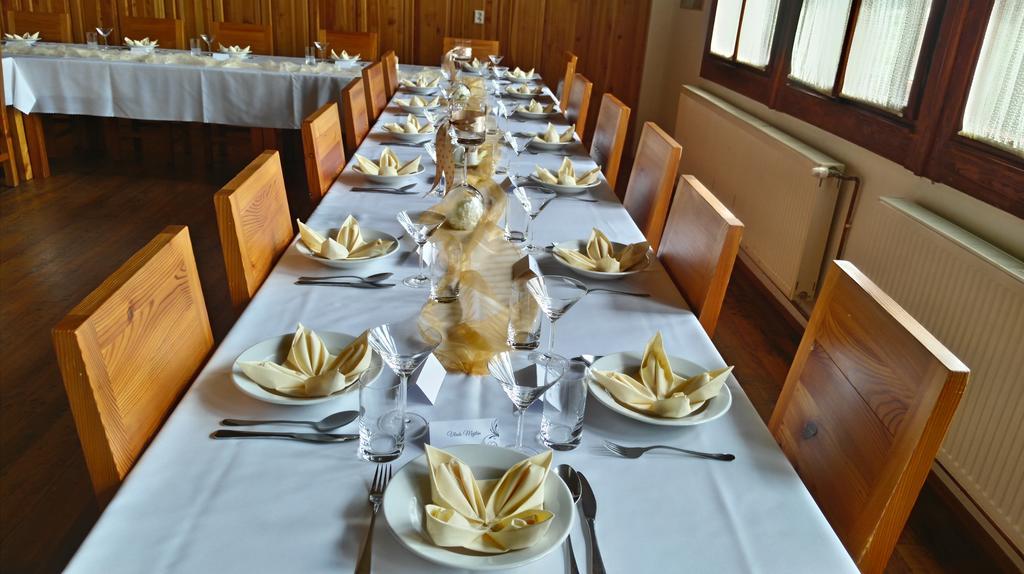 Penzion Manin Považská Bystrica Dış mekan fotoğraf